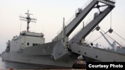 El buque Papaloapan lleva a bordo 163 toneladas de láminas de fibrocem