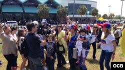 Venezolanos votan en New Orleans. Fotos desde nuestro enviado especial Ricardo Quintana.