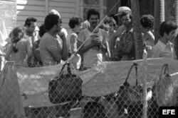 El día 4 de abril de 1980 miles de cubanos comenzaron a ocupar la embajada del Perú en La Habana.