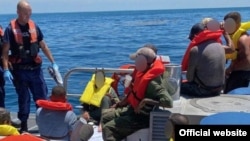 Un grupo de 23 cubanos fue repatriado a la isla. (Foto: Guardia Costera de EEUU)