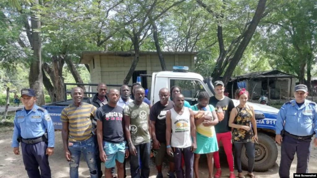 Dos cubanos entre el grupo de 14 inmigrantes ilegales detenidos en Honduras el sábado 22 de septiembre