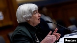 La secretaria del Tesoro, Janet Yellen, testificando en Washington, DC, el 12 de mayo de 2022. (Reuters/Graeme Jennings).