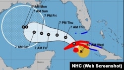 Pronóstico de la trayectoria del huracán Rafael. (NHC)