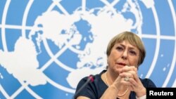 La Alta Comisionada de las Naciones Unidas para los Derechos Humanos, Michelle Bachelet, asiste a su última conferencia de prensa en Ginebra.