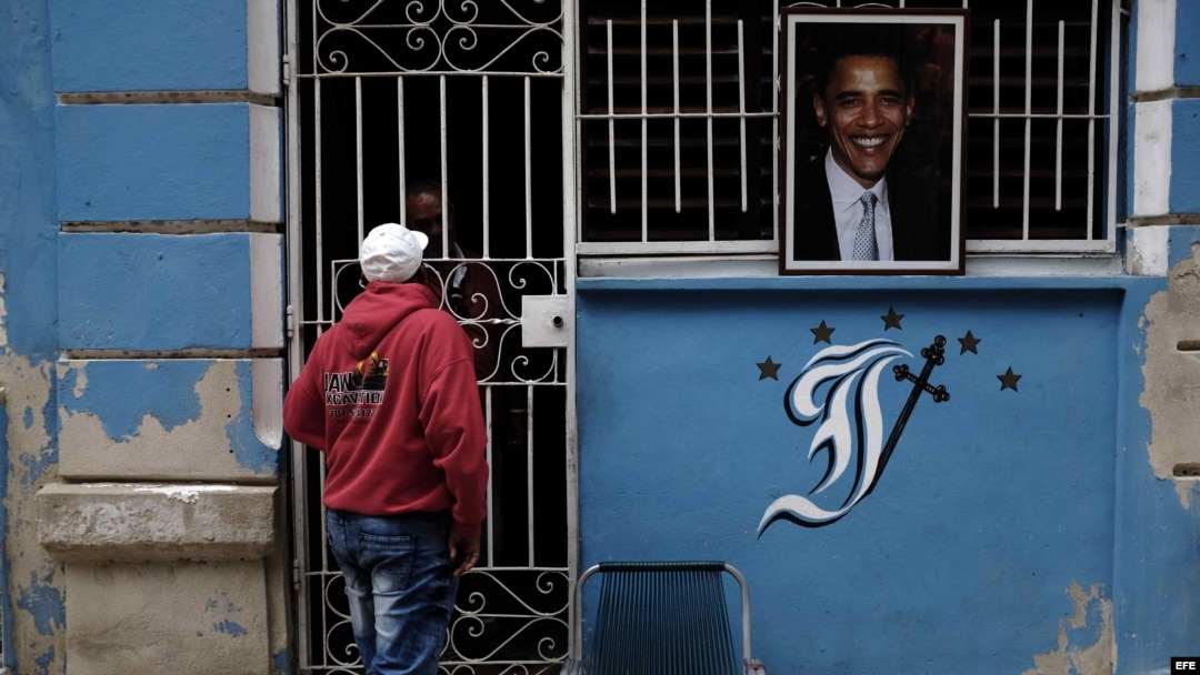 Una foto del presidente de EEUU Barack Obama a la entrada de una casa, en La Habana (21 de marzo, 2016).
