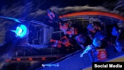 Guardacostas de Estados Unidos interceptan a balseros cubanos en el Canal de Yucatán. (Servicio de Guardacostas de EEUU)