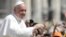El papa Francisco, en la plaza de San Pedro, en el Vaticano (foto de archivo)