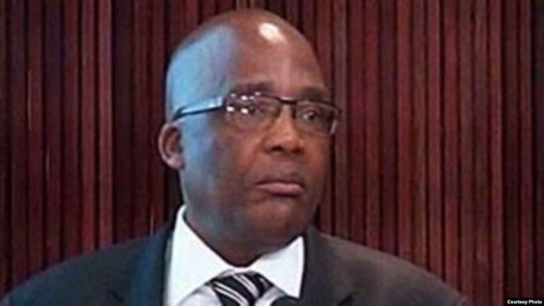 Aaron Motsoaledi,ministro de Salud de Sudáfrica: Huelga estudiantil es "ilegal"