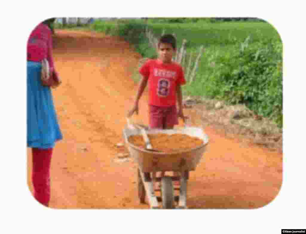 Niños trabajando Reporta Cuba foto de Leodán Su^rez 