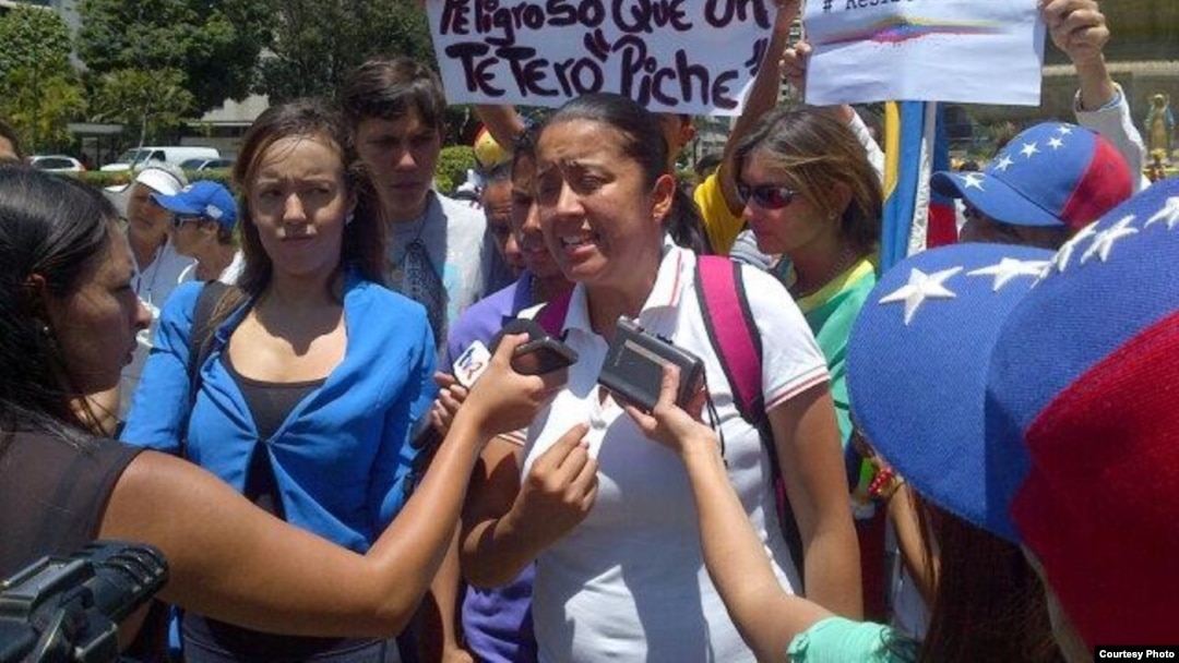 Gaby Arellano (al centro) durante las manifestaciones ocurridas los días previos a la convocatoria del 22 de marzo.