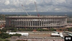 Obras en el Estadio Nacional de Brasilia, anteriormente Estadio Mané Garrincha, en Brasilia, donde se jugarán algunos partidos del Mundial Brasil 2014.