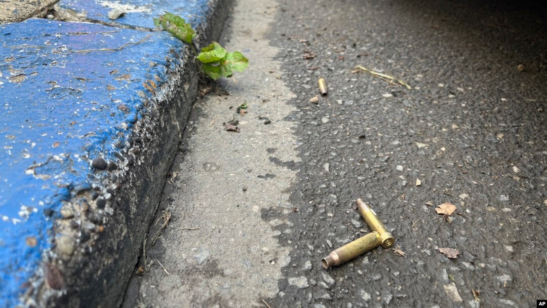 Casquillos de bala en una calle de Filadelfia este 4 de julio de 2023.