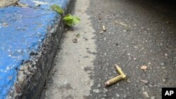 Casquillos de bala en una calle de Filadelfia este 4 de julio de 2023.