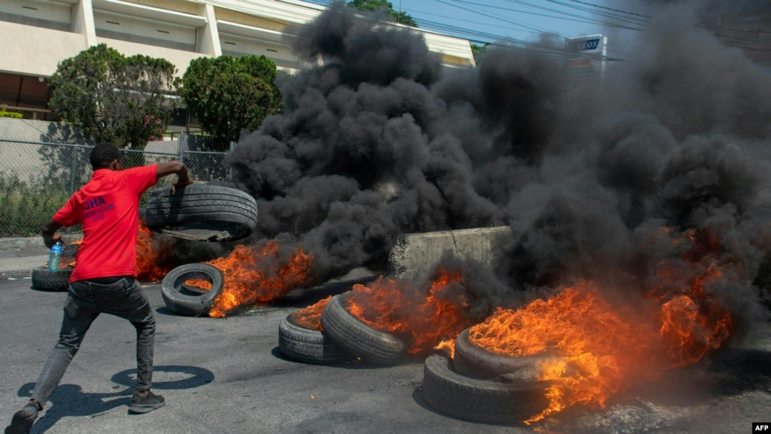 Desde el 29 de febrero las bandas criminales han atacado instituciones clave, comisarías, el aeropuerto internacional y prisiones, entre otros objetivos.