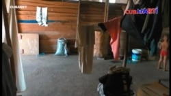 Familia cubana decide vivir en un almacén por falta de vivienda