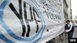 Simpatizantes de la presidenta argentina apoyan discusión de proyecto de ley este 25 de abril