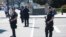 Detienen a autor de tiroteo cerca del Capitolio de EEUU, que dejó agente herido.