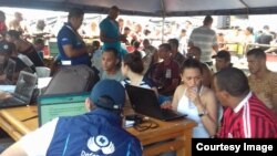 Segundo día del censo de la Procuraduría de Colombia a migrantes cubanos en Turbo. (Foto enviada a Facebook de Martí Noticias)