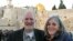 El contratista Alan Gross con su esposa, Judy, en una foto tomada en Jerusalén en 2005 (Foto: cortesía familia Gross).