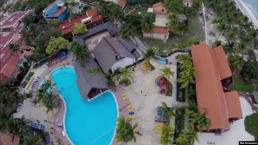 Hotel Brisas, en la playa Santa Lucía, de Camagüey, una de las zonas que pudieran verse afectadas por Irma.