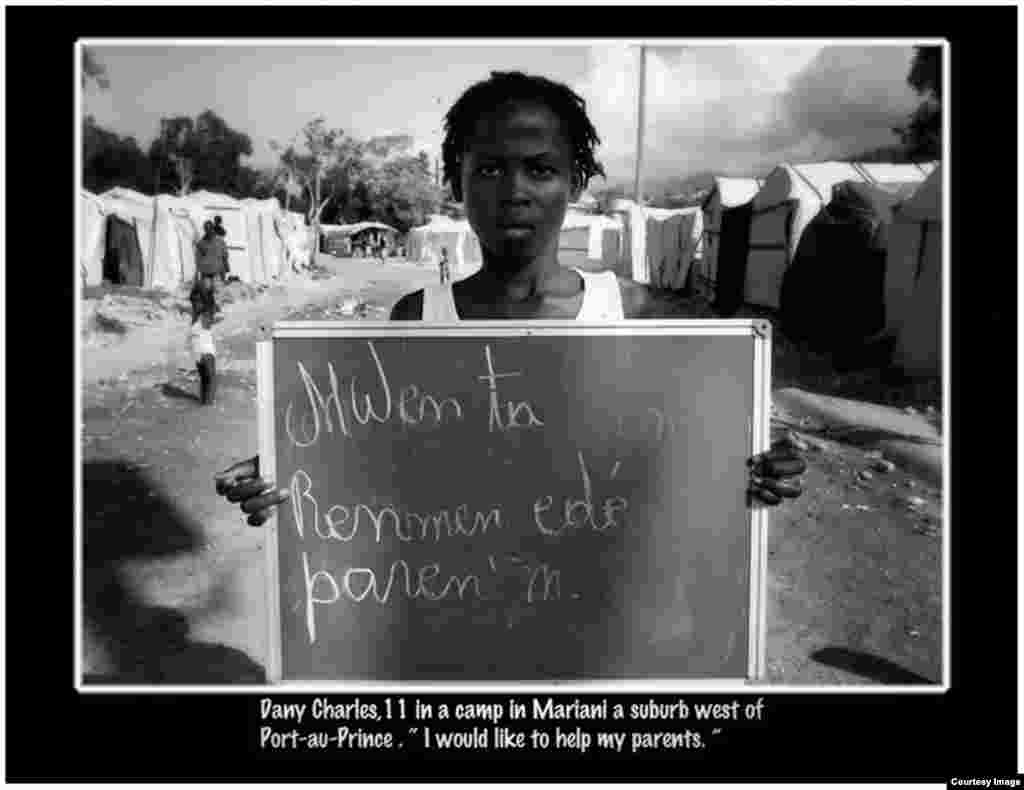 &quot;Quiero ayudar a mis padres&quot;.&nbsp; Foto Roberto Koltún cortesía de The Miami Herald.