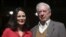 El escritor Mario Vargas Llosa y la actriz Aitana Sánchez Gijón, durante la presentación hoy en el Teatro Español de la pieza inédita "Los cuentos de la peste", la cuarta de las obras dramáticas del Nobel que ese teatro ha producido desde 2013. 