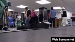Desconcierto de pasajeros en aeropuerto internacional de Miami