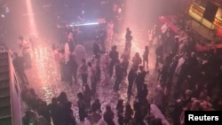 La fiesta "casi desnuda" organizada por la bloguera rusa Anastasia (Nastya) Ivleeva en el club nocturno Mutabor en Moscú, Rusia, en esta imagen publicada el 21 de diciembre de 2023. Ostorozhno Novosti vía REUTERS
