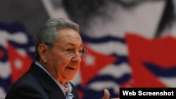 Raúl Castro habla en el VII Congreso del PCC.