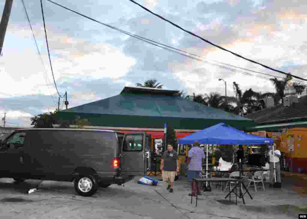 Los preparativos para la transmisi&oacute;n en vivo desde el Palacio de los Jugos comenzaron desde bien temprano.&nbsp; 