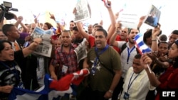 Parte de las protestas contra activistas cubanos en la Cumbre de Panamá.