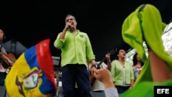 Rafael Correa habla durante la convención del partido Alianza País.