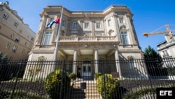 Fachada de la embajada cubana en Washington (Estados Unidos) 3 de octubre de 2017