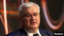 El ministro de Asuntos Exteriores de Ucrania, Andrii Sybiha, interviene durante una sesión en el Foro de Diplomacia de Antalya, en Antalya, Turquía, el 17 de abril de 2026. REUTERS/Umit Bektas