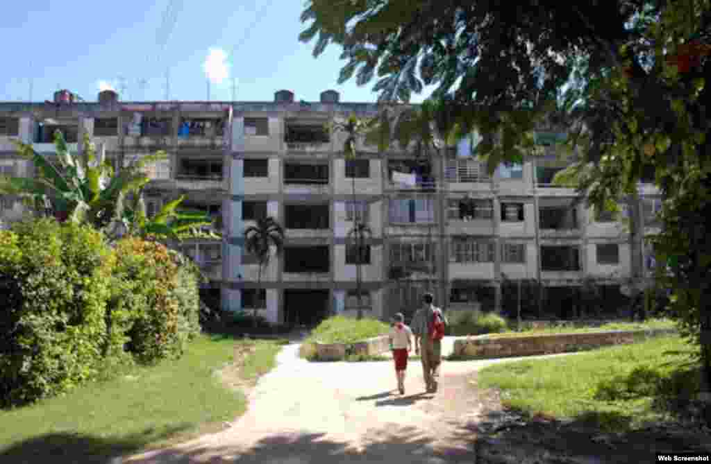 Barrio de Alamar, Habana del Este, Cuba.