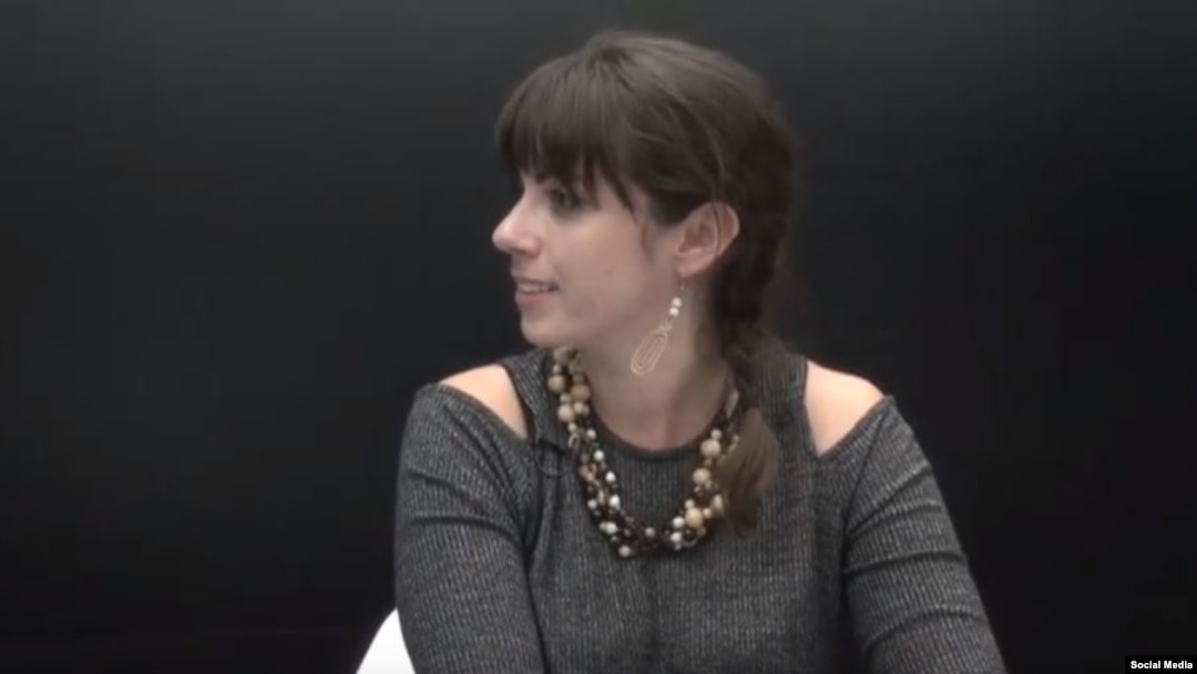 Natalie Southwick, coordinadora regional del CPJ, en una intervención en el programa Libre Expresión, Telesucesos, Ecuador, 2018. YouTube.