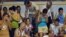Aficionados en la Ciudad Deportiva, de La Habana, Cuba.