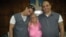 Maykel Delgado Aramburo (derecha), su madre, Estrella Aramburo y Harold Alcalá Aramburo (Foto: Archivo).