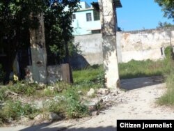 Reporta Cuba. Edificio derrumbado, en Bejucal. Foto: Misael Aguilar.