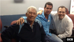 De izquierda a derecha, Orlando "El Guajiro" Peña, Rolando Pérez, y José "Pepe" Lacayo.