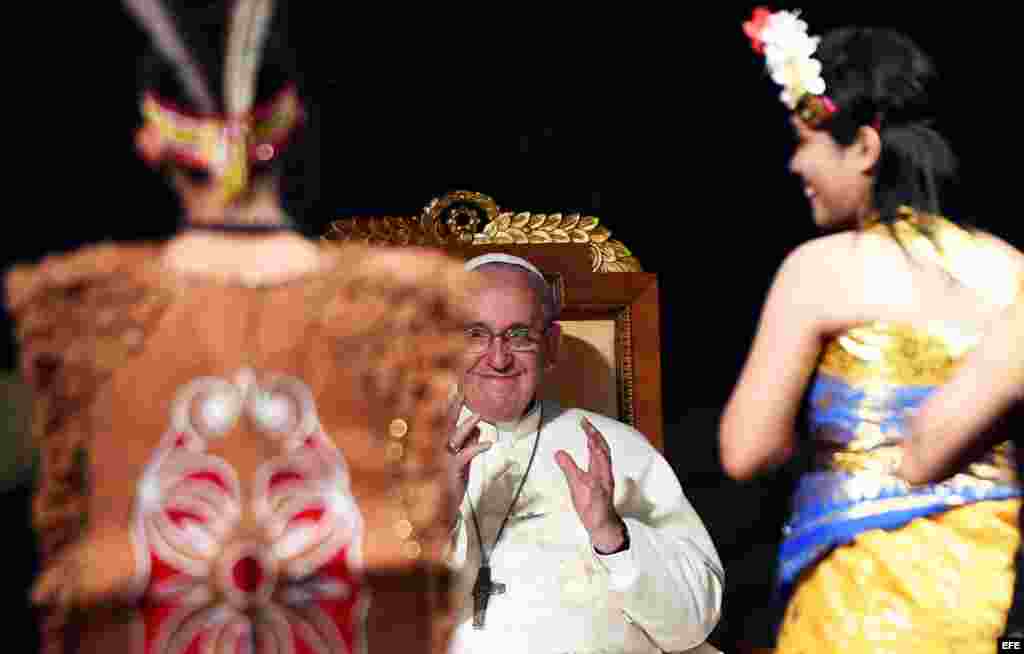 Damas de blanco se solidarizan con Sonia Garro. 21 de octubre, 2014.