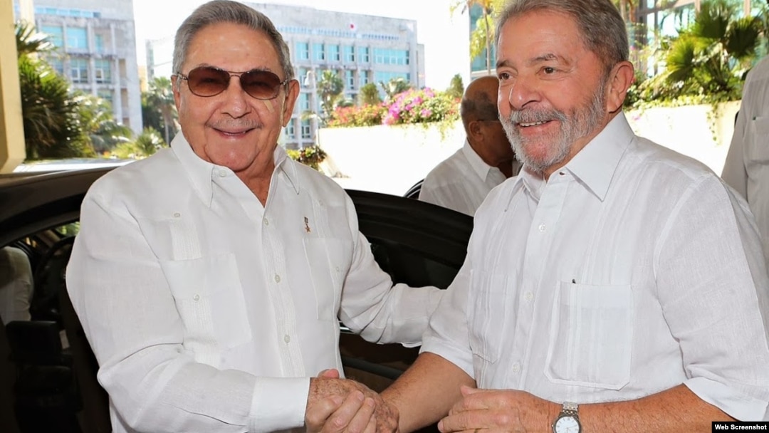 Lula da Silva junto a Raúl Castro, durante su visita a La Habana en febrero de 2014. (Ricardo Stuckert/Instituto Lula)