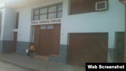 Tribunal de Bayamo, twitpic de Yoani Sánchez