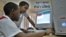 Estudiantes en un Joven Club de Computación.