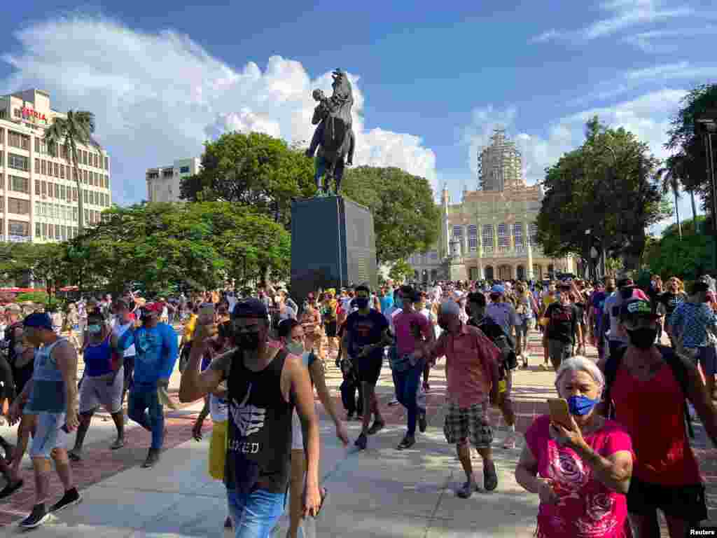 Levantamiento popular en Cuba. REUTERS/Stringer