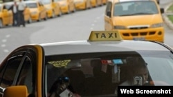 Choferes se quejan de nuevas reglas para taxis que operan en divisas.
