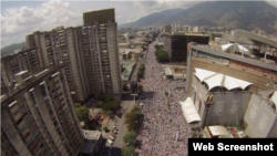 Miles de opositores se concentraron en varias avenidas de Caracas, para exigirle al Gobierno que cese la represión.