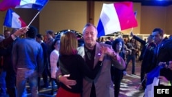 Festividad entre los votantes franceses nacionalistas 