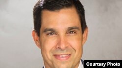 Entre Nosotros: Vicente Lago, la pasión por Coral Gables