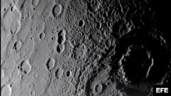 Imagen cedida por la NASA del planeta Mercurio, el planeta más pequeño y cercano al Sol. 